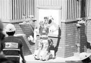 韩国公司研制的滚立两形机器人KAIST获援救大赛桂冠