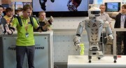 俄研发的新型遥控机器人可替代人完成危险工作